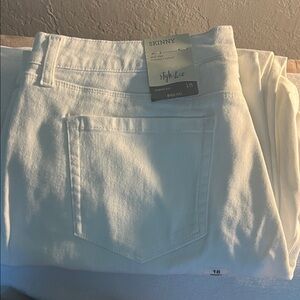 Style & Co. Women's Cream Skinny Jeans